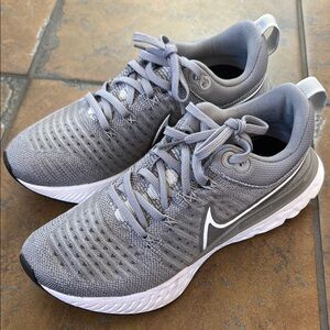 Nike React Infinity Flyknit Gray Athletic Sneakers